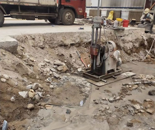岭东公路下沉压浆
